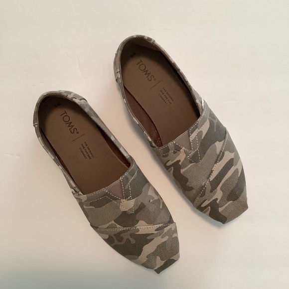 Toms Shoes - TOMS Camouflage Canvas Shoes Size 6